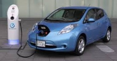 ما هو تاريخ السيارات الكهربائية؟ وما علاقتها بأزمة الطاقة الحالية؟